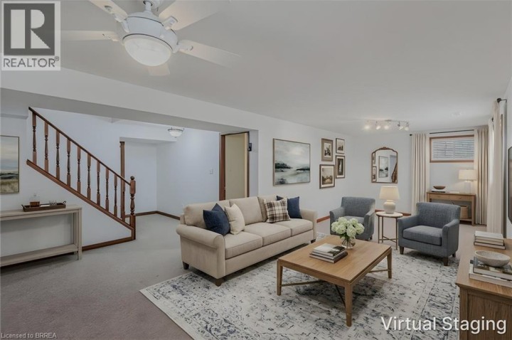 Photo 27 at 44 Donegal Drive, Donegal / Mcguiness, Brantford
