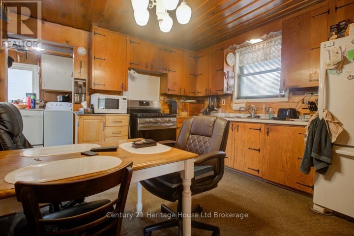 Photo 10 at 242 S Wonham Street, Ingersoll - South, Ingersoll