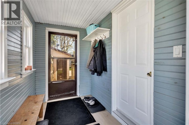 Photo 26 at 21 Sussex Avenue, Terrace Hill, Brantford