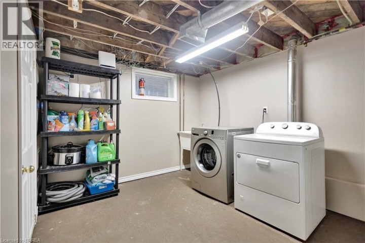 Photo 28 at 21 Sussex Avenue, Terrace Hill, Brantford