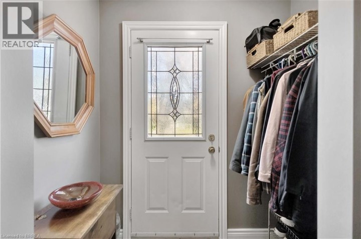 Photo 4 at 21 Sussex Avenue, Terrace Hill, Brantford