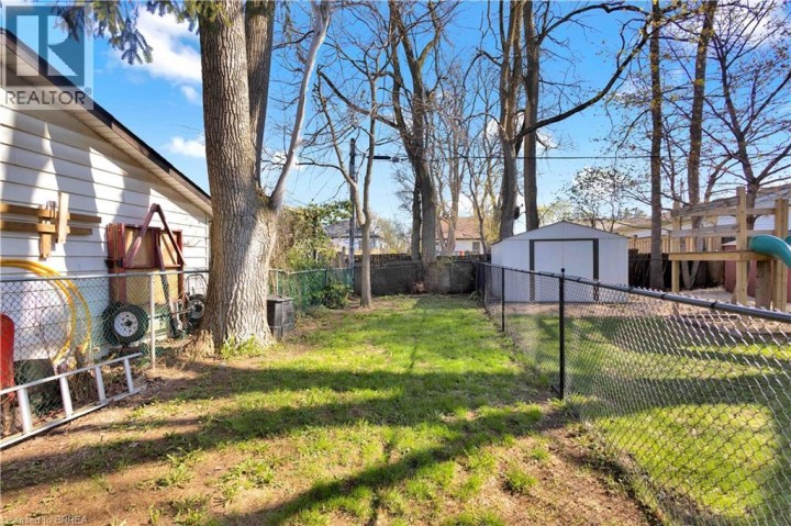 Photo 40 at 21 Sussex Avenue, Terrace Hill, Brantford