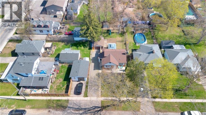 Photo 44 at 21 Sussex Avenue, Terrace Hill, Brantford