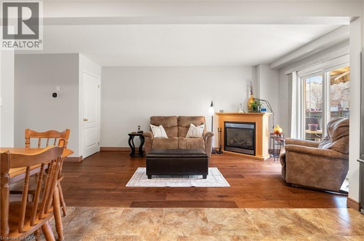 Photo 16 at 92 Snowdrop Crescent, Laurentian Hills / Country Hills W, Kitchener