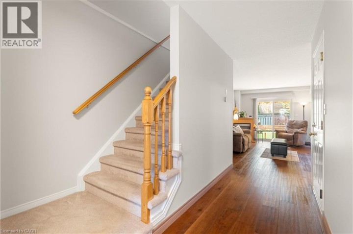 Photo 8 at 92 Snowdrop Crescent, Laurentian Hills / Country Hills W, Kitchener