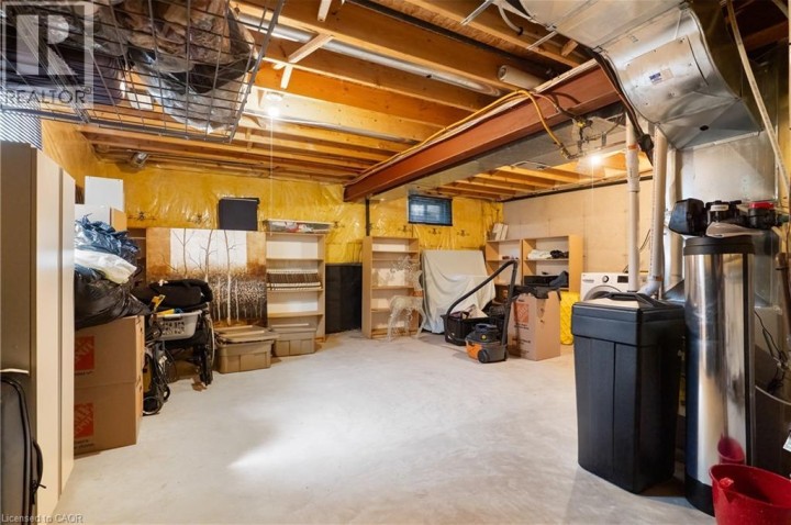 Photo 30 at 92 Snowdrop Crescent, Laurentian Hills / Country Hills W, Kitchener