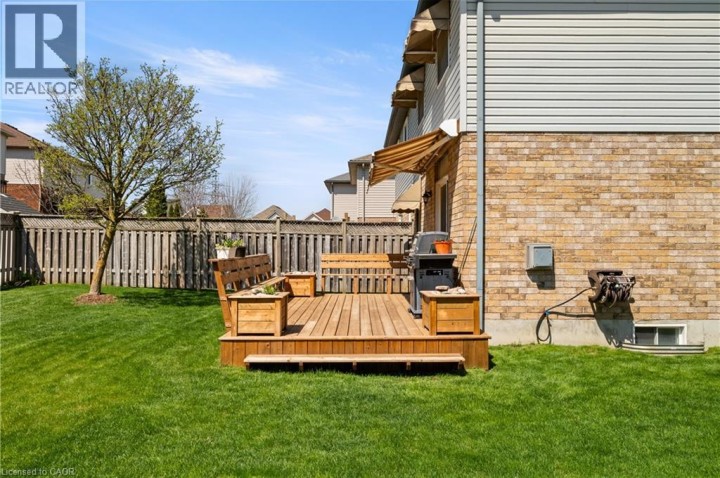 Photo 34 at 92 Snowdrop Crescent, Laurentian Hills / Country Hills W, Kitchener