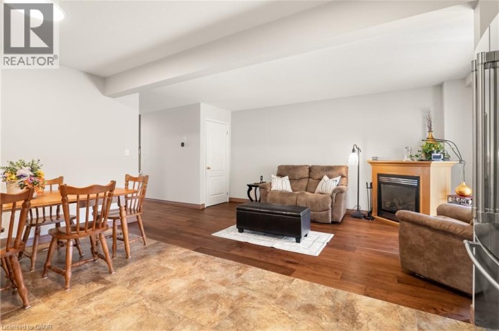 Photo 15 at 92 Snowdrop Crescent, Laurentian Hills / Country Hills W, Kitchener