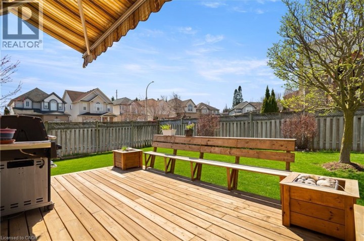 Photo 40 at 92 Snowdrop Crescent, Laurentian Hills / Country Hills W, Kitchener