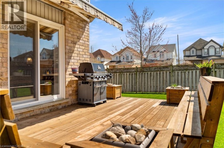 Photo 39 at 92 Snowdrop Crescent, Laurentian Hills / Country Hills W, Kitchener