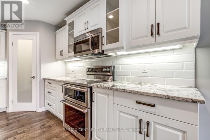 Photo 11 at 5 - 120 Southgate Parkway, St. Thomas