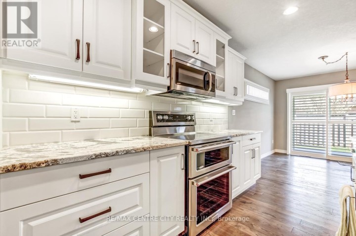 Photo 12 at 5 - 120 Southgate Parkway, St. Thomas