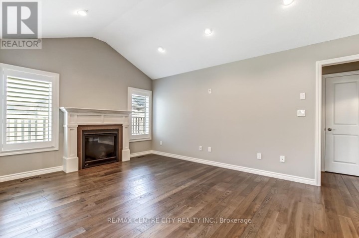 Photo 14 at 5 - 120 Southgate Parkway, St. Thomas