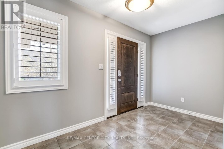 Photo 2 at 5 - 120 Southgate Parkway, St. Thomas