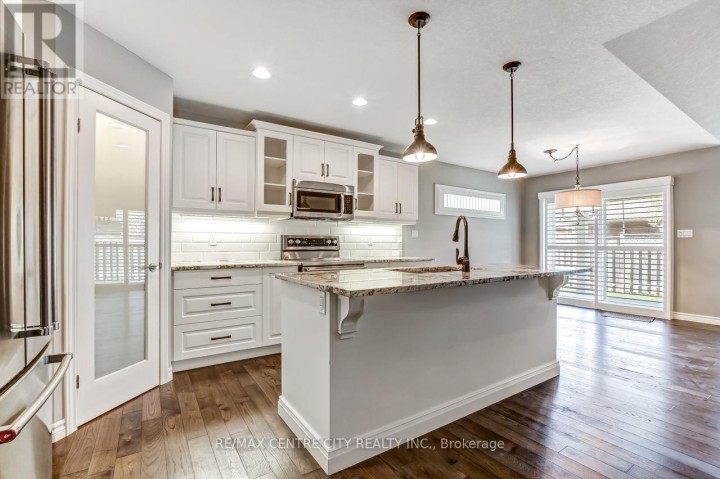 Photo 7 at 5 - 120 Southgate Parkway, St. Thomas