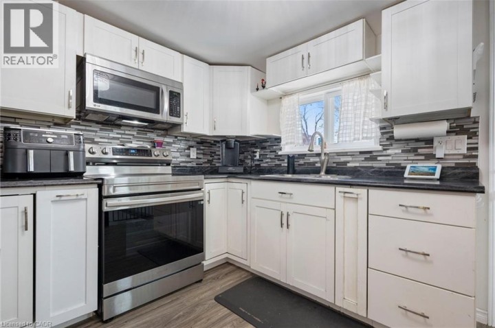 Photo 8 at 75 Dublin Street, Terrace Hill, Brantford