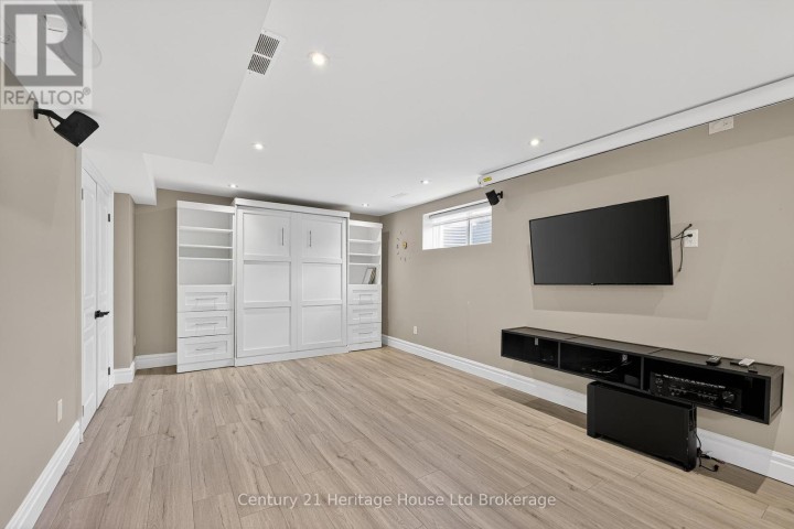 Photo 31 at 717 Normandy Drive, Woodstock - North, Woodstock