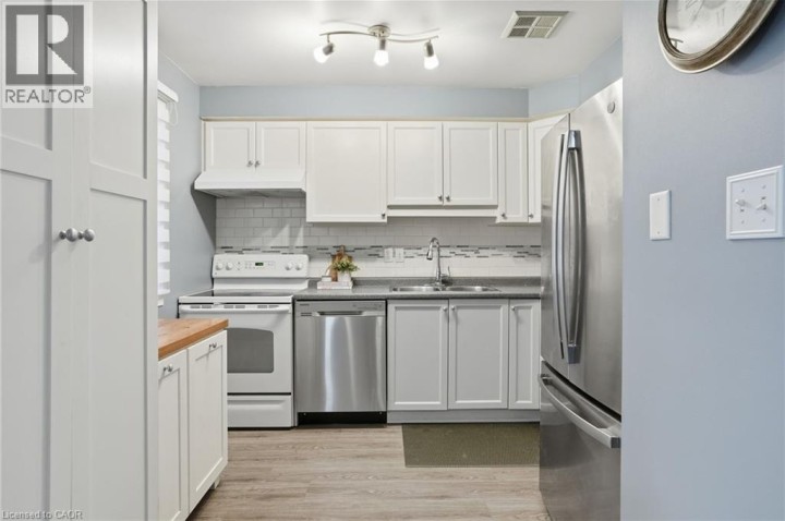 Photo 11 at 31 Galileo Boulevard, Terrace Hill, Brantford