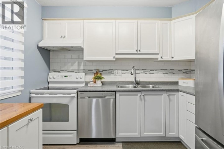 Photo 12 at 31 Galileo Boulevard, Terrace Hill, Brantford