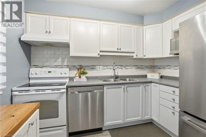 Photo 13 at 31 Galileo Boulevard, Terrace Hill, Brantford