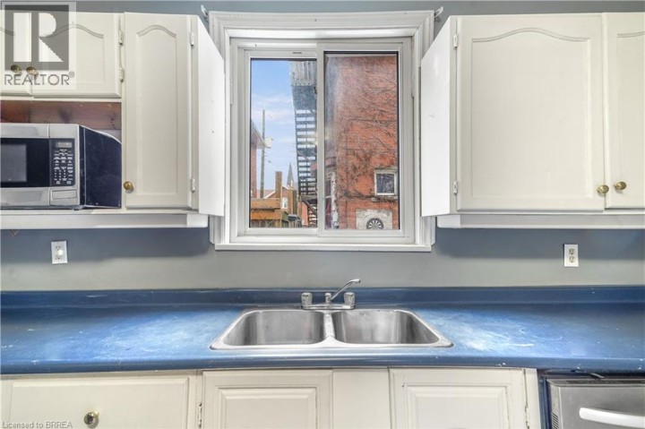 Photo 10 at 276 Dalhousie Street, East Ward, Brantford