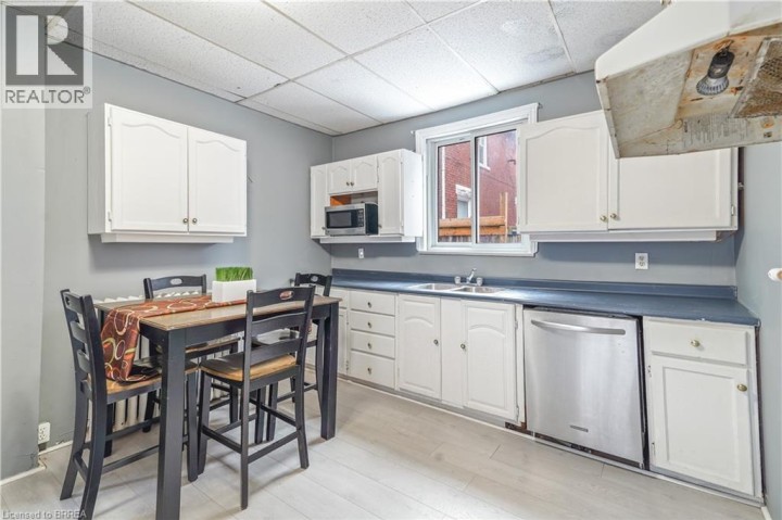 Photo 11 at 276 Dalhousie Street, East Ward, Brantford