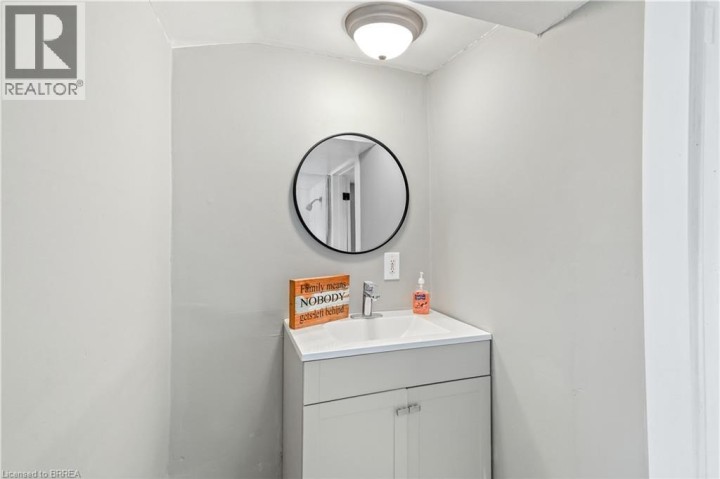 Photo 19 at 276 Dalhousie Street, East Ward, Brantford