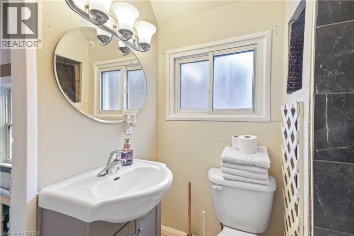 Photo 31 at 276 Dalhousie Street, East Ward, Brantford