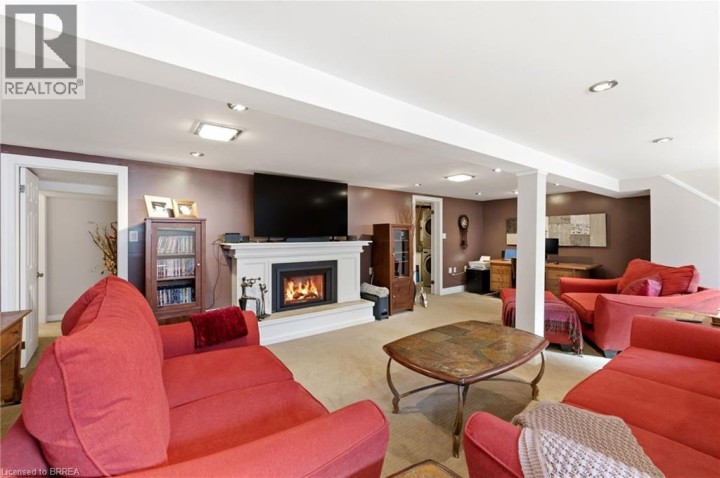 Photo 23 at 38 Franklin Street, Henderson, Brantford