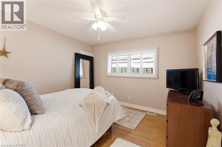Photo 17 at 38 Franklin Street, Henderson, Brantford