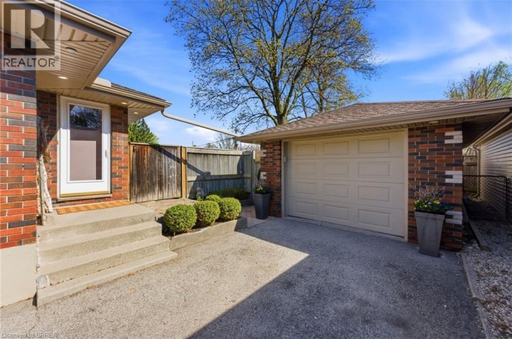 Photo 31 at 38 Franklin Street, Henderson, Brantford