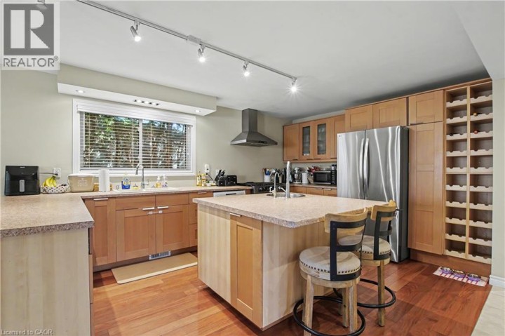 Photo 10 at 241 Guelph Avenue, Blackbridge / Fisher Mills / Glenchristie / Hagey / Silver Heights, Cambridge