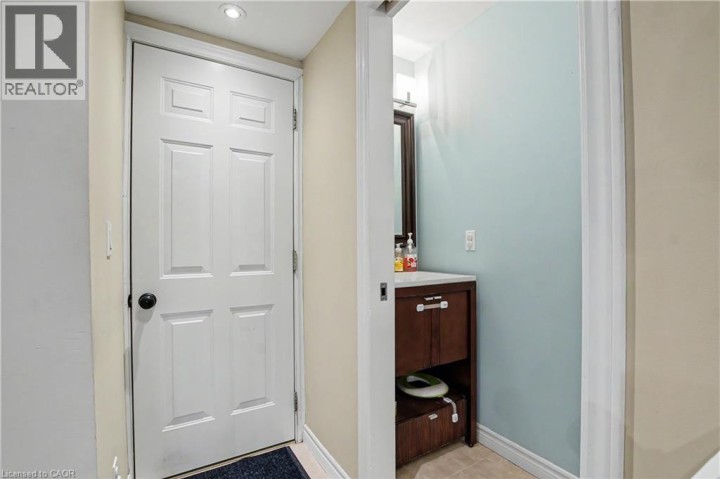 Photo 13 at 241 Guelph Avenue, Blackbridge / Fisher Mills / Glenchristie / Hagey / Silver Heights, Cambridge