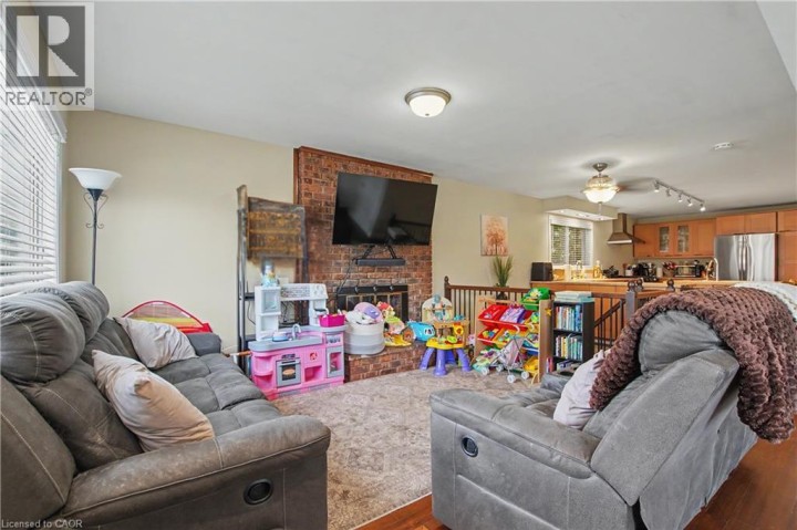 Photo 6 at 241 Guelph Avenue, Blackbridge / Fisher Mills / Glenchristie / Hagey / Silver Heights, Cambridge