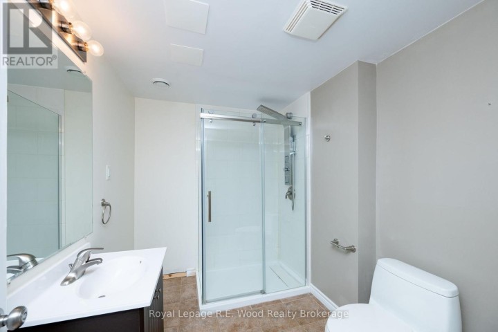 Photo 38 at 5 Kamps Crescent, Tillsonburg