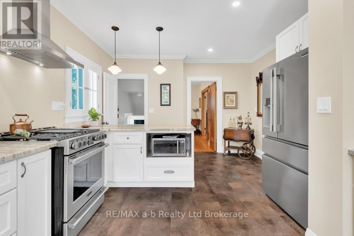 Photo 9 at 347 Broadway Street, Tillsonburg