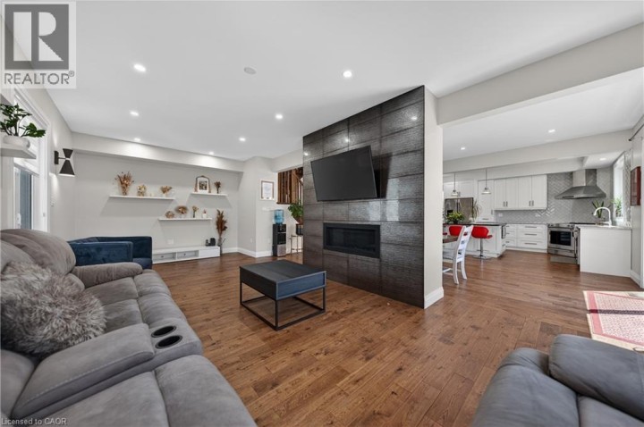 Photo 13 at 25 MacVille Avenue, Bridgeport, Kitchener