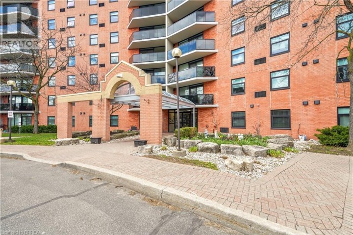 Photo 3 at 207 - 9 Bonheur Court, Lynden Hills, Brantford