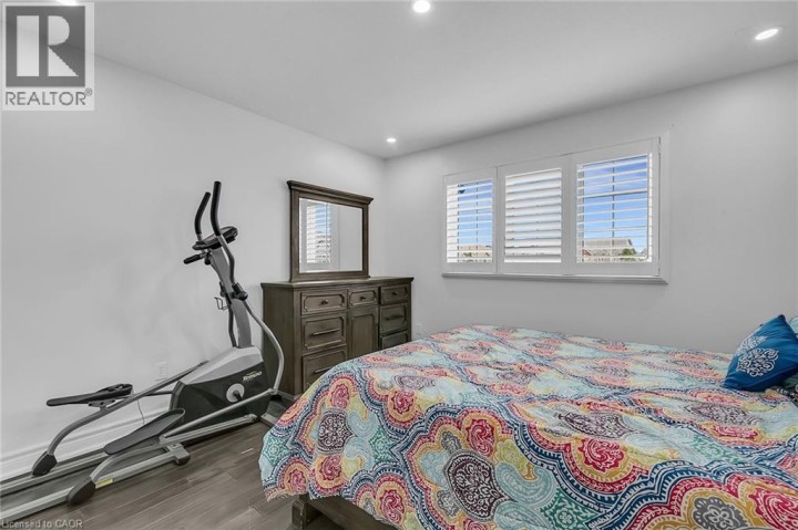 Photo 30 at 956 Banffshire Court, Huron Park, Kitchener