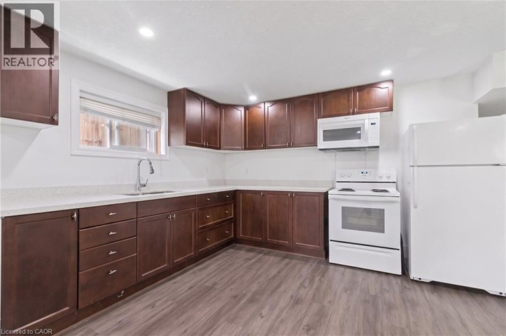 Photo 35 at 956 Banffshire Court, Huron Park, Kitchener