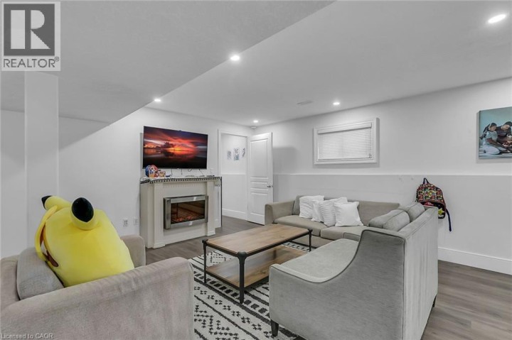 Photo 38 at 956 Banffshire Court, Huron Park, Kitchener