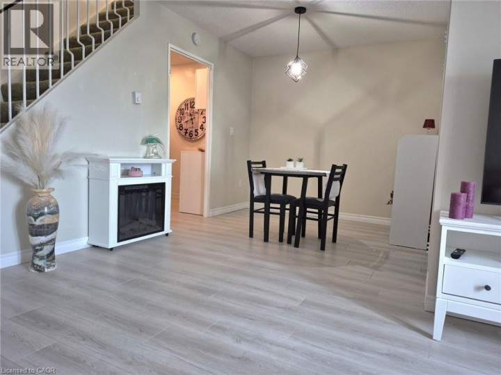 Photo 13 at 334 - 36 Hayhurst Road, Fairview / Greenbrier, Brantford