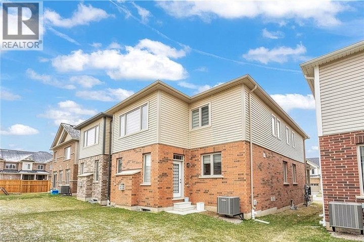 Photo 31 at 10 Georgina Street, Huron Park, Kitchener