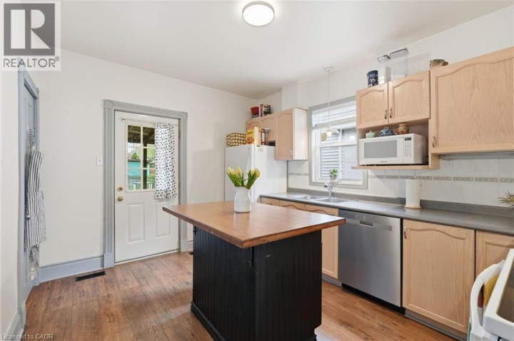 Photo 14 at 13 Gordon Street, Eagle Place East, Brantford