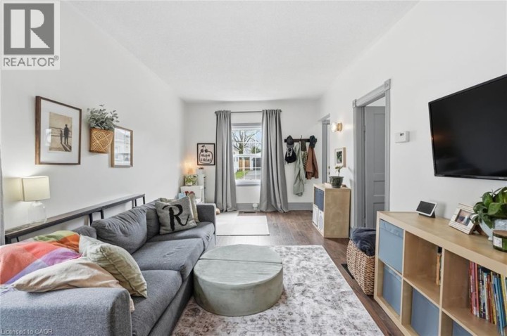 Photo 8 at 13 Gordon Street, Eagle Place East, Brantford