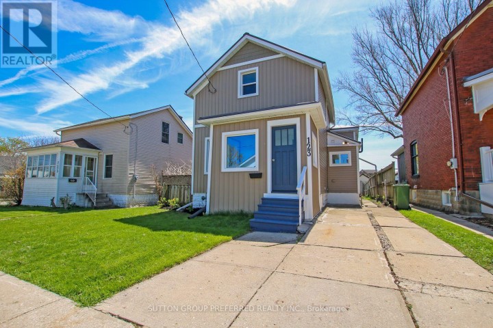 Photo 1 at 123 Erie Street, St. Thomas