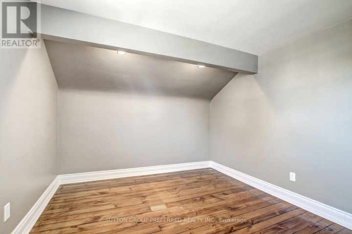Photo 13 at 123 Erie Street, St. Thomas
