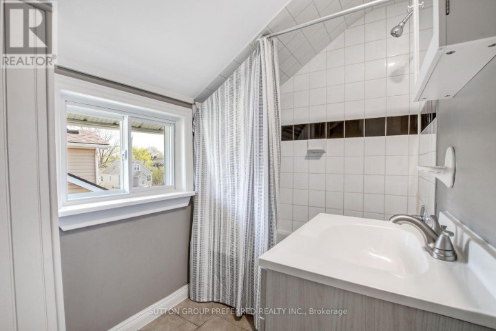 Photo 15 at 123 Erie Street, St. Thomas