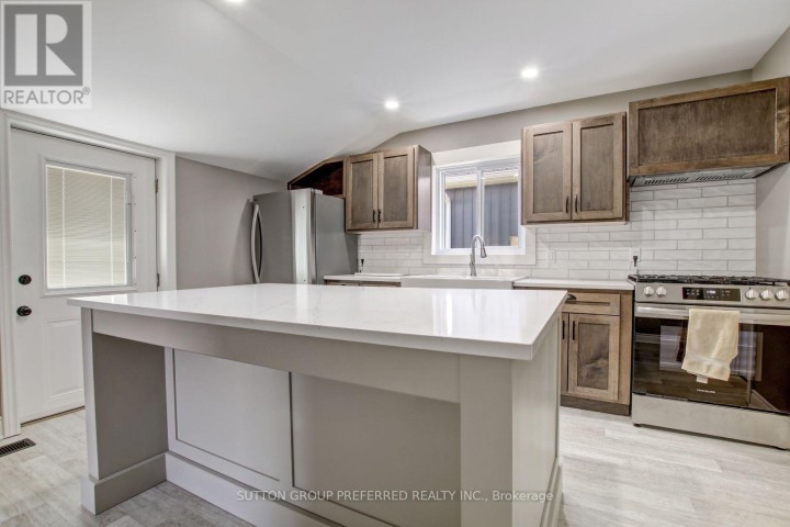 Photo 8 at 123 Erie Street, St. Thomas