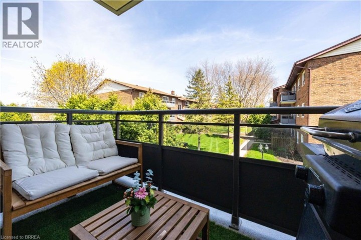Photo 18 at 4 - 608 Grey Street, Echo Place, Brantford